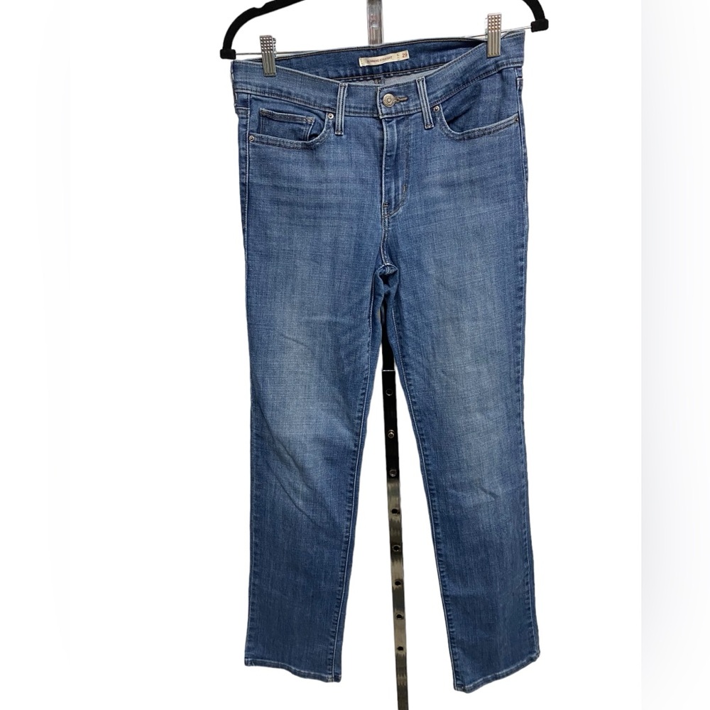 Levi’s slimming straight jeans with stretch size 29 medium wash inseam 31”